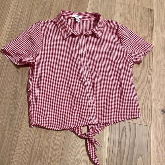 Red plaid/gingham shirt in L - Picture 1 of 3